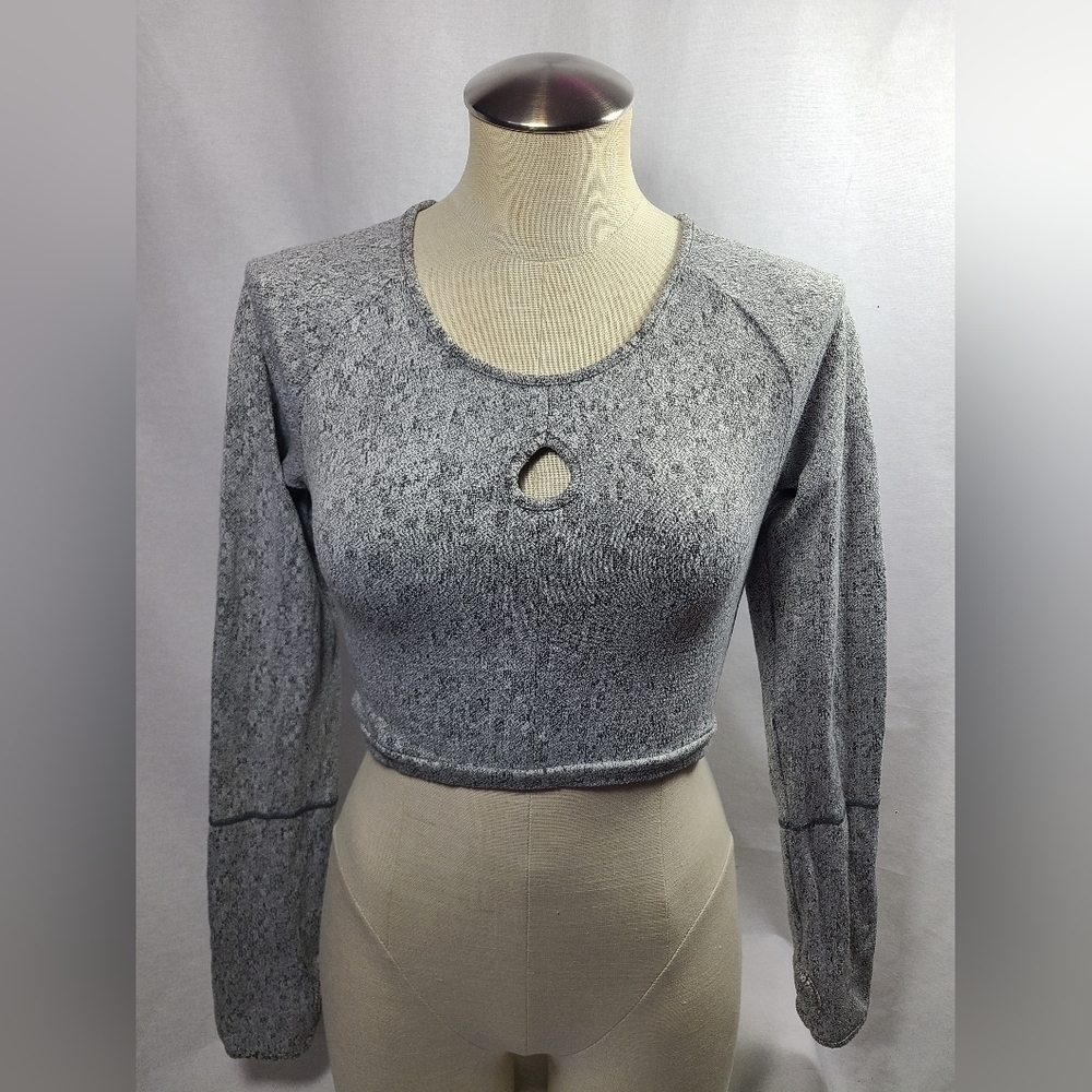 Gymshark Fleur Texture Long Sleeve Crop- Womens size small